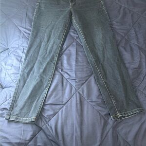 Simply Vera Vera Wang Skinny Straight Leg Blue Jeans Size 12